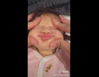 Baby windows sound face squish