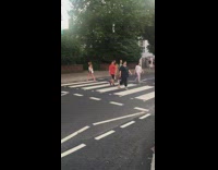 abbey road fail woman crowd pass