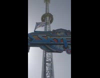 Loud scream of a man on the Free Fall Tower