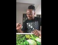 Guy girl fight over last puzzle piece 