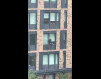 Collab WINY - Window cleaner cleaning windows while raining part 2 