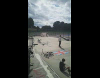 Guy does spin trick rollerblades fail