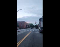 Submitter films traffic lights glitch at street