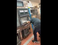 Collab Clips mpugc - Unclogging stuck ice machine