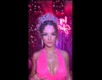 Woman took selfie everyday for a year