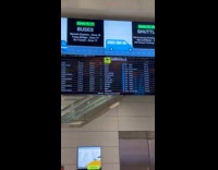 Collab WINY - Filmer show 50 delayed flights on screen