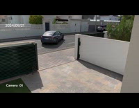 Collab VIBES - Woman uses Tesla autopark car drives away