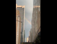 Collab winy - Woman see rainbow say I love New York