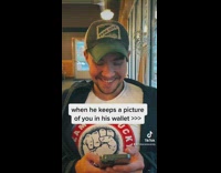 Boyfriend carries unflattering photo of girlfriend in wallet 