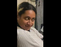 Aunty show niece how to tie sarong 