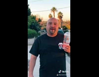 Dad buys slurpee during mile walk 