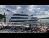 Cruise ship lost control hits the dock