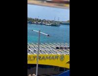 Collab IITW - Six women poses front of boat window