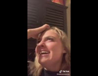 BitchMP - Guy ask girlfriend toilet pad