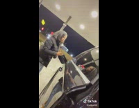 Girl asks her sister why 11 cant be onie one 