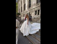 Woman in wedding dress confronted the filmer