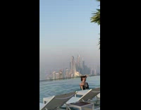 Person does weird dance in pool in Dubai