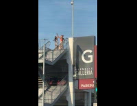 Collab IITW - Two women dances near rooftop parking stairs