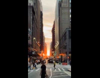 Collab WINY - Man filming sunset in the city 