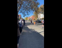 Male runner joins marathon runs with barefoot 