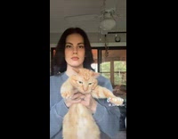 Woman pissed about her cat eating her pizza 