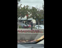 Collab IITW - Man jacket hoodie dances at the park