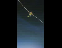 Collab Clips MPUGC - Man pretends to faint on reverse bungee jumping 