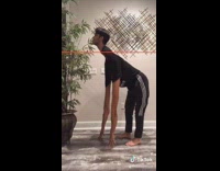 Black shirt guy filter looks like giraffe 