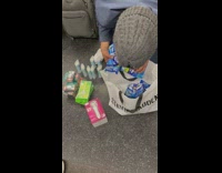 Guy takes bunch of razors 