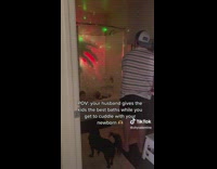 Dad gives the best bath time to their kids 