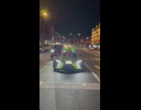 How the grinch waits for a stoplight