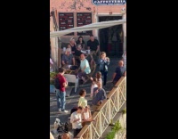 Collab IITW - Two women tiktok dance near the bar