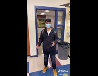 Meetings students after virtual classes