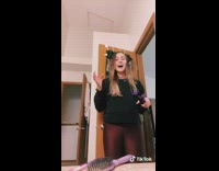 Collab BitchMP - Girl sings and hits high note with guy friend