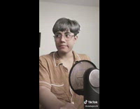 (Broken Link) Collab BitchMP - Guy offers parents iphone so close