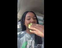 Freshman get dropped off at college dorms