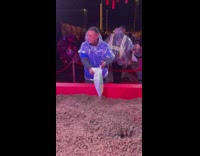 2 guys put dirt in Subway bags 