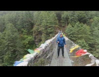 67 year old man treks the Everest base camp 