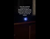 Random connection to Bluetooth speaker of filmer