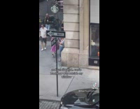 Collab KaleSaladIG - Carrie Bradshaw runs into cafe New York