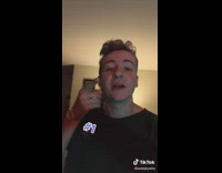 Guy talks about Top 10 hottest girls in the world you