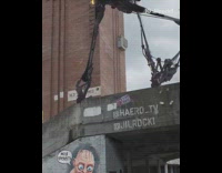 Collab FunBestVids - Large robot walks around special effects gollum 