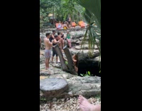 Collab IITW - Woman bikini poses at ladder of Cenote