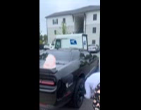 Submitter sees strange usps truck