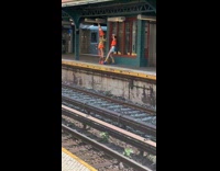 Collab WINY - Two women wears crazy outfit at train station 