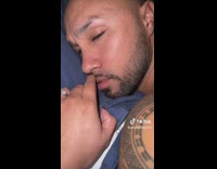 Woman pranks her boyfriend while he sleeps 