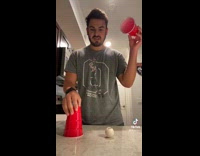 Collab Clips MPUGC - Man practicing to be a magician 