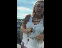 Lady tells girl shes ugly cant drive