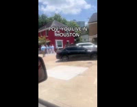 Collab ClipsIG - Woman sees strange things in Houston