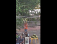 Collab IITW - Man low orange tank top tiktok dance